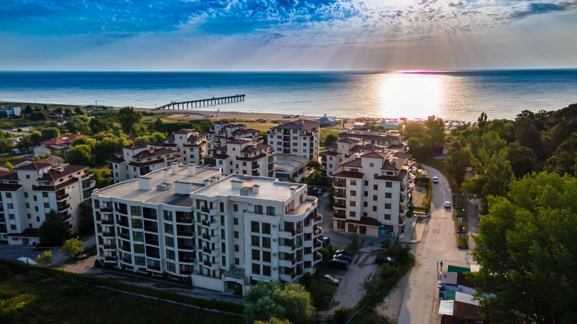 Long Beach Resort Shkorpilovtsi Buitenkant foto