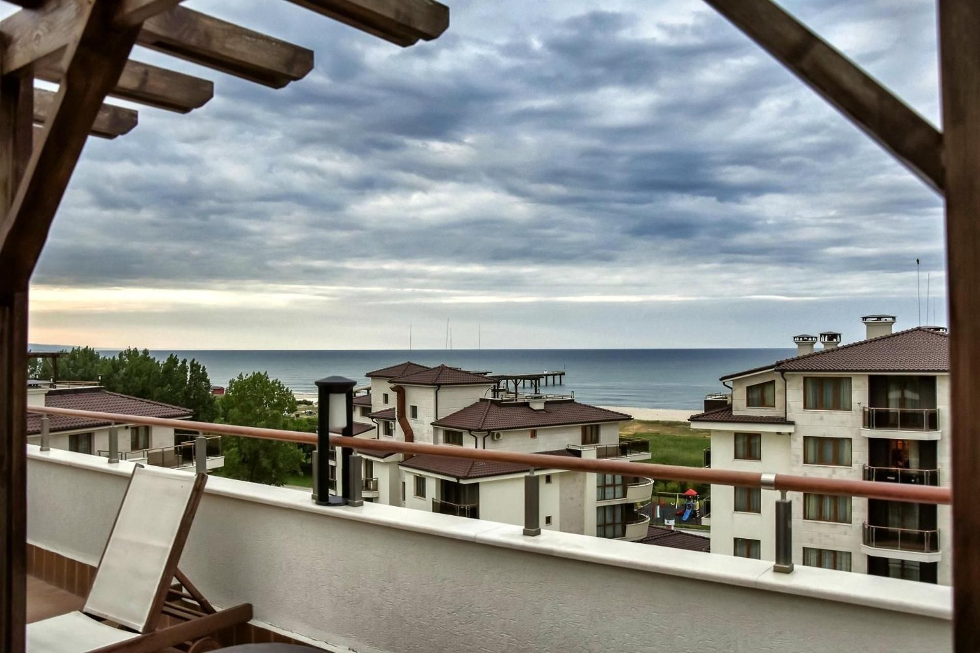 Long Beach Resort Shkorpilovtsi Buitenkant foto